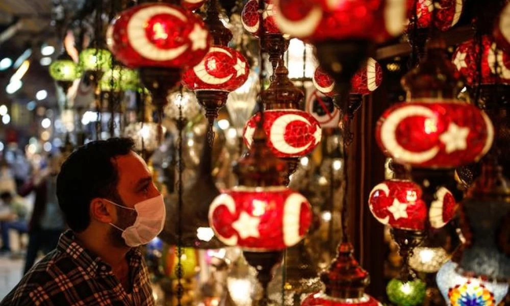 Παγκόσμιος Ιατρικός Σύλλογος: Θα χρειαστούν 1 με 3 χρόνια για τον εμβολιασμό ολόκληρης της γης